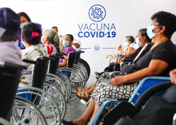 Observatorio de la Universidad de Oxford refleja que El Salvador ha aplicado más de 600 mil vacunas anti-COVID-19