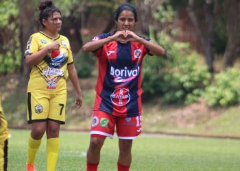 ¡Qué paliza! FAS femenino goleó 14-0 al 11 Deportivo en Ahuachapán