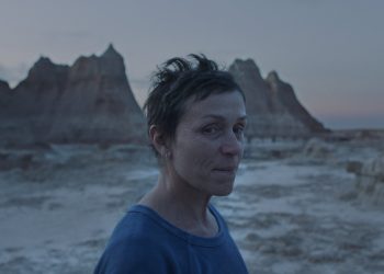 «Nomadland» triunfa y Chloé Zhao hace historia en unos Óscar pandémicos