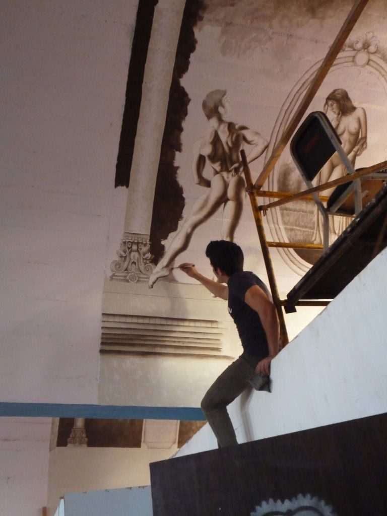 Pintando mural en Boveda de la Escuela de Artes de la UES El Salvador 2014 3 1