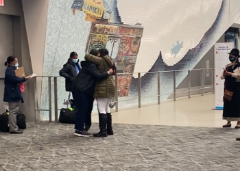 VIDEO: Joven ecuatoriano se reúne con su familia después de 13 años en Estados Unidos