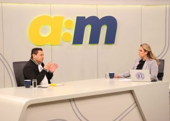 Ministro de Trabajo afirma que en la Fiscalía se protege a Ernesto Muyshondt