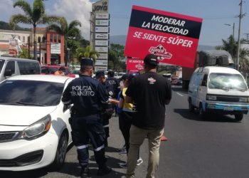 Super Repuestos se suma a campaña de prevención vial «Recuerda alguien te espera», implementada por Policía Nacional Civil