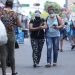 Feligreses realizan penitencias en la «Calle de la Amargura» en San Salvador