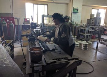 Ingeniera salvadoreña al mando de proyectos en empresa de Canadá