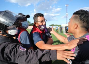 Carlos Rivera, preparador de porteros de FAS: «Henry Romero me demostró que es mal perdedor»