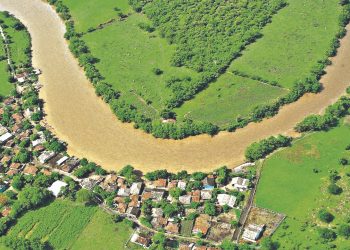 Se debe establecer que el agua sea un bien público