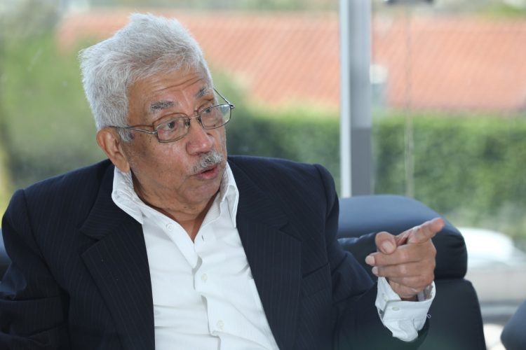 Manlio Argueta