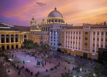 Negociación FMI y GOES impulsa precio de bonos de El Salvador