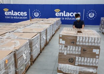 «Enlaces con la Educación» cuenta con amplia logística para cada computadora