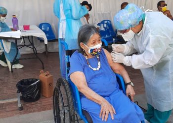 Vacunados agradecen al presidente Bukele por la efectividad en el proceso de inmunización