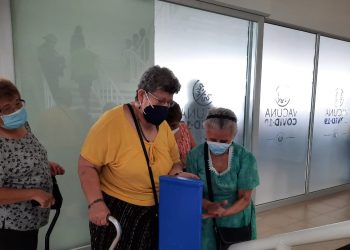 Megacentro de Vacunación inicia funcionamiento entre estrictas medidas de bioseguridad y organización