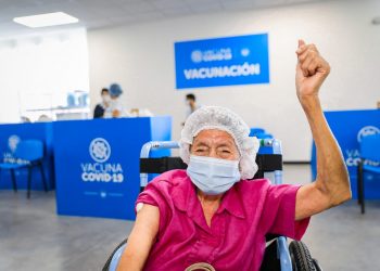 El Salvador lidera adquisición de vacunas contra la COVID-19 en la región