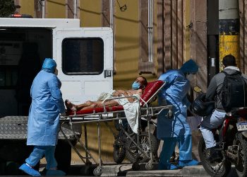 Honduras enfrentan alza de casos y hospitales colapsados