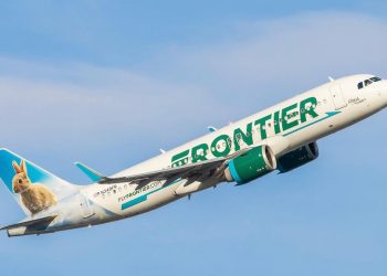 Aerolínea de bajo costo Frontier inicia hoy operaciones en El Salvador