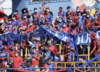 Jorge Córdoba, delantero argentino de Alianza, está afectado por una gripe y es duda para el juego ante Jocoro