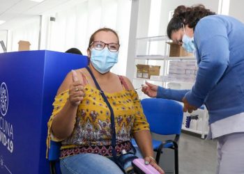 Alta cantidad de salvadoreños asisten este sábado al Megacentro de Vacunación