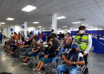 «El proceso de vacunación demora entre 15 y 30 minutos»: director del megacentro de vacunación