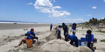 Promoverán talleres de escultura en arena para jóvenes