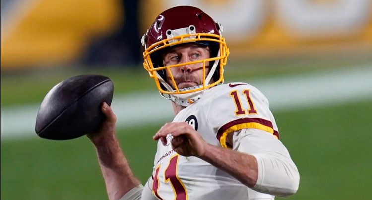 El veterano quarterback Alex Smith anuncia su retiro del football americano. FOTO / AFP