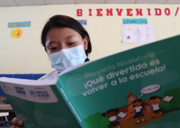 Avanza la distribución de libros ESMATE y ESLENGUA a escala nacional