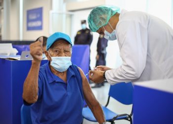 622,912 salvadoreños han sido vacunados contra la COVID-19