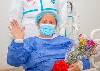 El Salvador destaca entre los países con tasas más altas de pacientes recuperados de COVID-19 en América