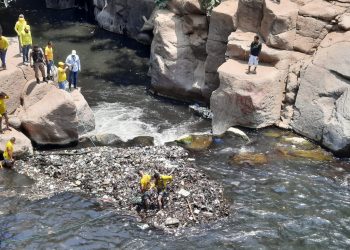 Reos en fase de confianza realizan jornada de limpieza en la cascada «El Salto de Malacatiupán»