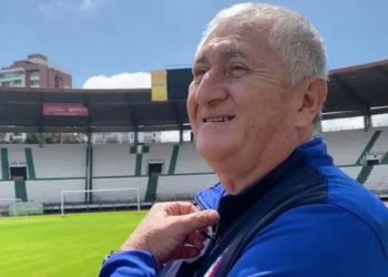 El colombiano Eduardo Lara vuelve a ser fuerte candidato para dirigir la selección de El Salvador
