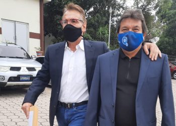 Carlos De los Cobos no sigue como técnico de la selección nacional de El Salvador