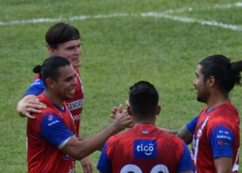 Alex Larín  marcó su primer gol con el Xelajú