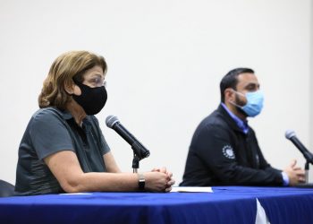 Ministra de Educación desmiente rumores sobre aglomeraciones en escuelas en El Salvador