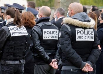 La policía interrumpe en Francia una macrofiesta de 400 personas