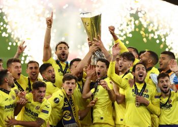 Villarreal gana su primera Europa League derrotando en los penales al Manchester United