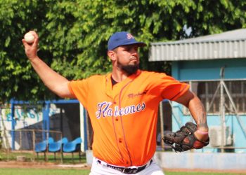 Halcones y Santa Tecla celebraron a lo grande en la Liga Nacional de Béisbol