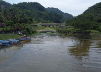 Comisión Municipal de Protección Civil desarrolla trabajos preventivos y de limpieza en la bocana del Lago de Ilopango