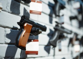 Texas aprueba ley que elimina completamente restricciones de para la compra de armas