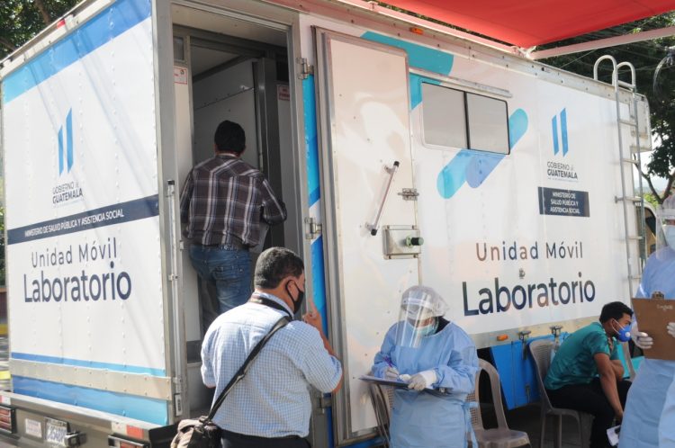 Guatemala inició la subfase de vacunación para persona de 70 años. Foto ministerio de Salud.
