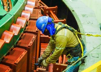 La CEL ejecuta mantenimiento en Central Hidroeléctrica Cerrón Grande