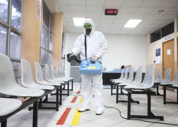 Ministerio de Salud desinfecta hospitales nacionales Saldaña, Psiquiátrico y de la Mujer