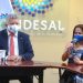 BANDESAL entrega apoyo económico a la selección salvadoreña de surf