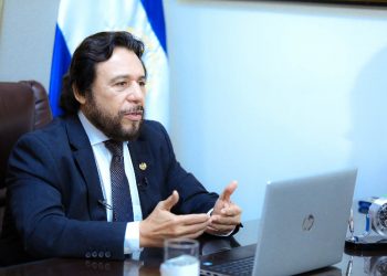 Vicepresidente Ulloa destaca manejo de la pandemia y recuperación económica durante 5° aniversario del Programa Regional de la OCDE