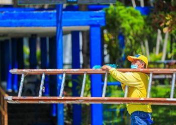 Reos en fase de confianza realizan mejoras de infraestructura en el Instituto Nacional Albert Camus