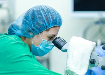 Desarrollan jornada de cirugías oftalmológicas  para la población en el Hospital Zacamil