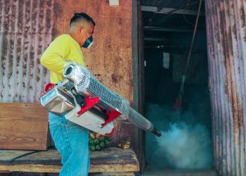 Realizan megajornada de fumigación en Cuscatancingo