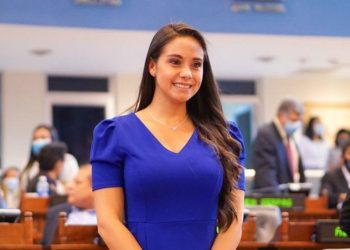 «La Comisión de la Mujer e Igualdad de Género tenía 30 expedientes sin estudiar en nueve años de legislatura»: Lorena Fuentes de Orantes