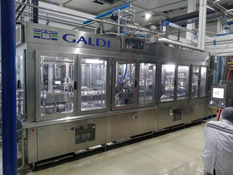 La empresa ha adquirido máquinas especialidas en pasteurización y llenado de leche./Foto cortesía.