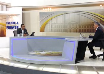 Gobierno descarta nuevos impuestos y niega niveles altos de endeudamiento