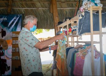 Turismo desmiente cierre de establecimientos en playa El Tunco