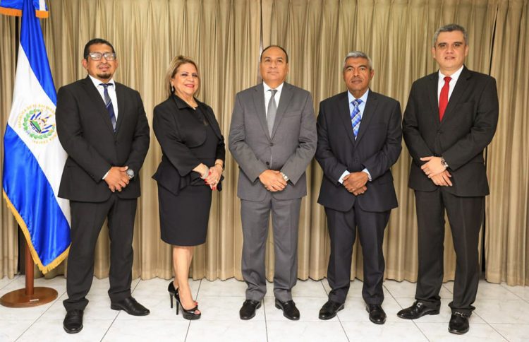 Ellos son los nuevos cinco magistrados de la Sala de lo Constitucional de la Corte Suprema de Justicia. Foto/Diario El Salvador